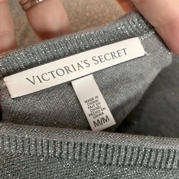 Victoria’s Secret Metallic Silver Deep V Back Sweater Size Medium - Picture 3 of 4